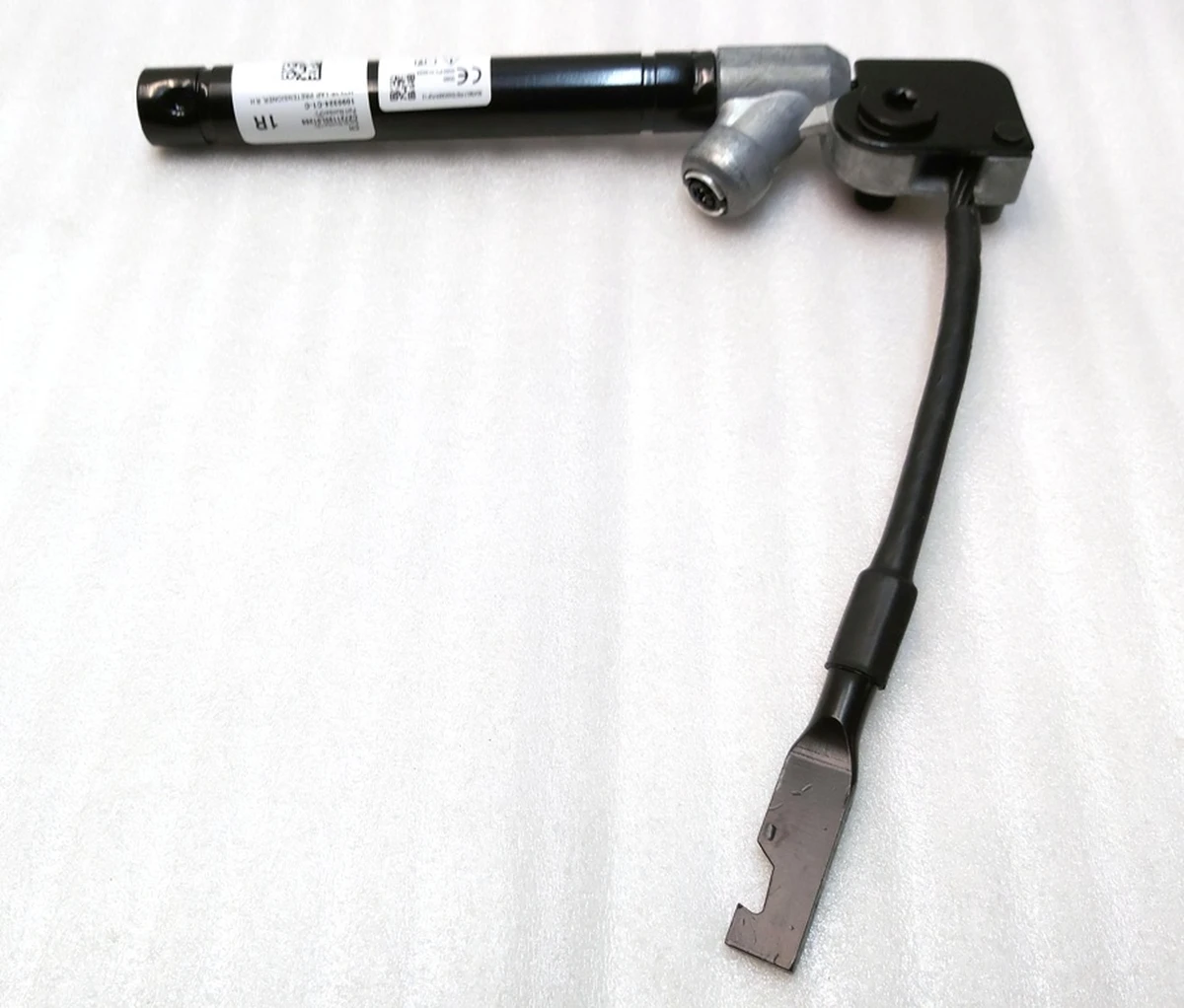 2 Преднатяжитель ременя безпеки переднього правого пасажирського Tesla Model 3, Model Y 1081255-01-C