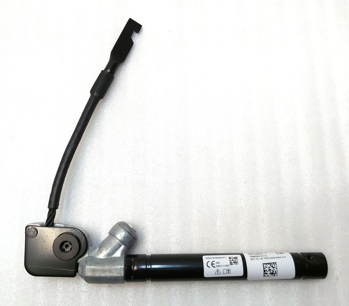 2 Преднатяжитель ременя безпеки переднього правого пасажирського Tesla Model 3, Model Y 1081255-01-C