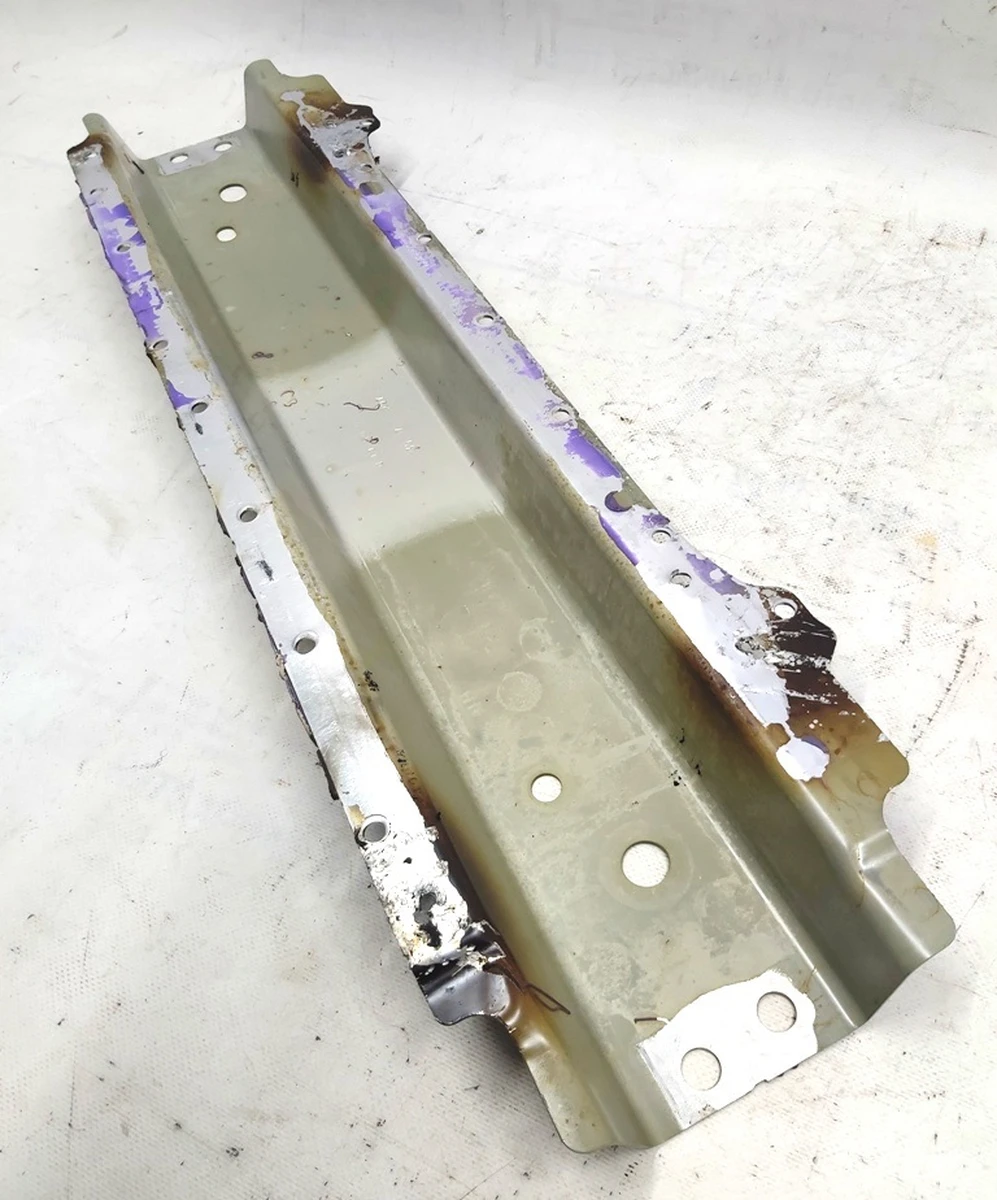 4 Усилитель кузовной панели над задним мотором поперечный верхний Tesla model 3 1090395-S0-A