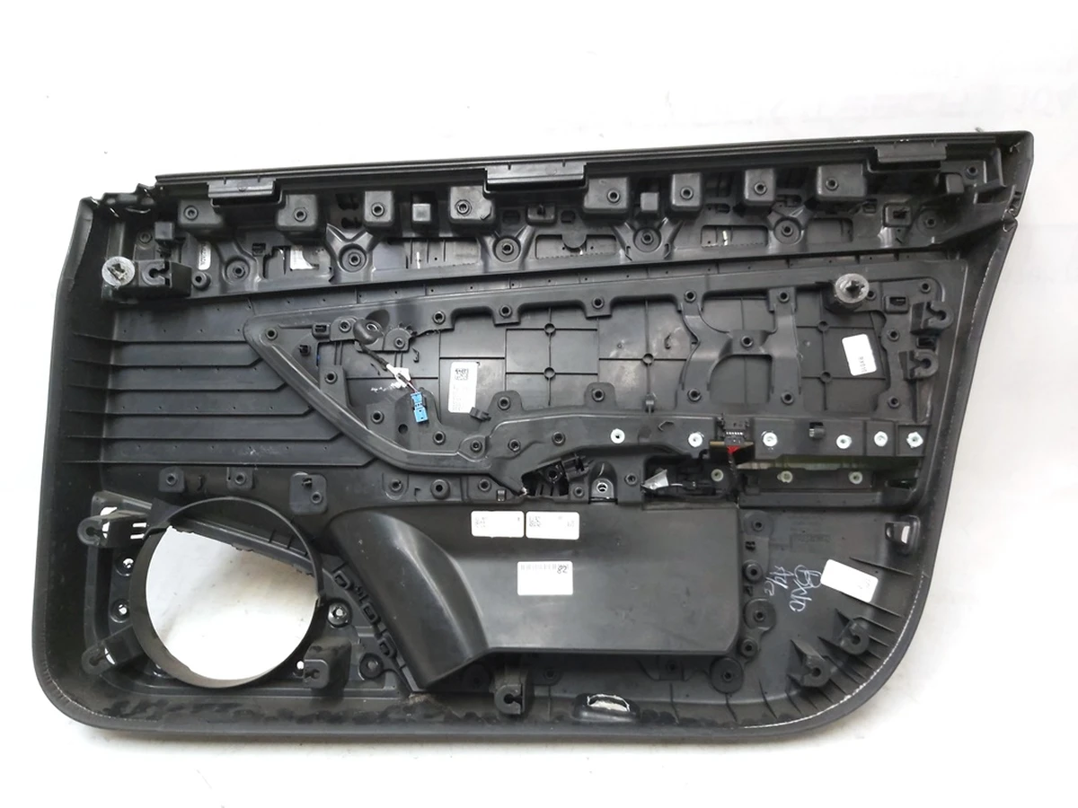 1 Карта дверей передньої лівої PREM BLACK з блоком склопідйомника (глянець) з пошкодженням без накладки на динамік Tesla model 3 1090409-91-L