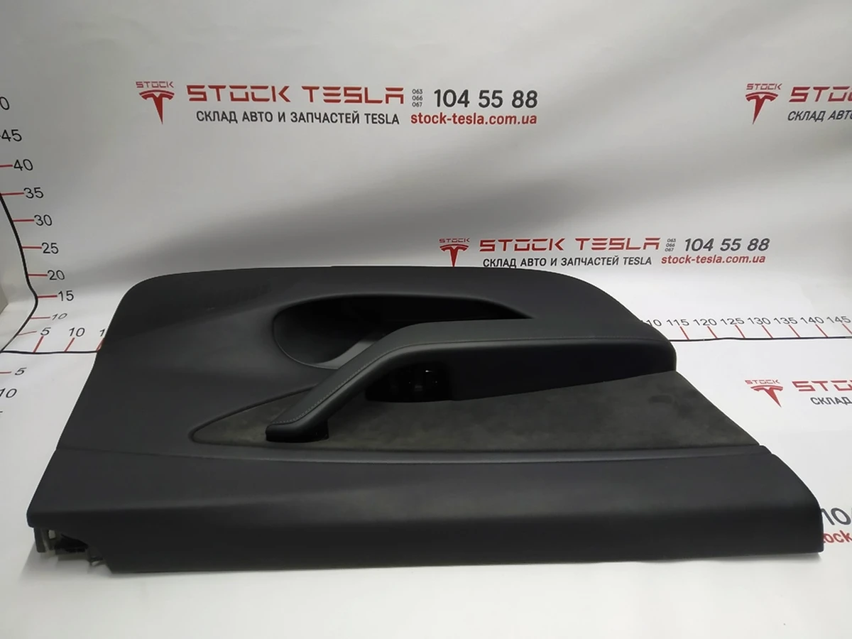 Карта двери передней левой в сборе с блоком рег. стеклоподъемниками PREM BLACK Tesla model 3 1090409-91-K
