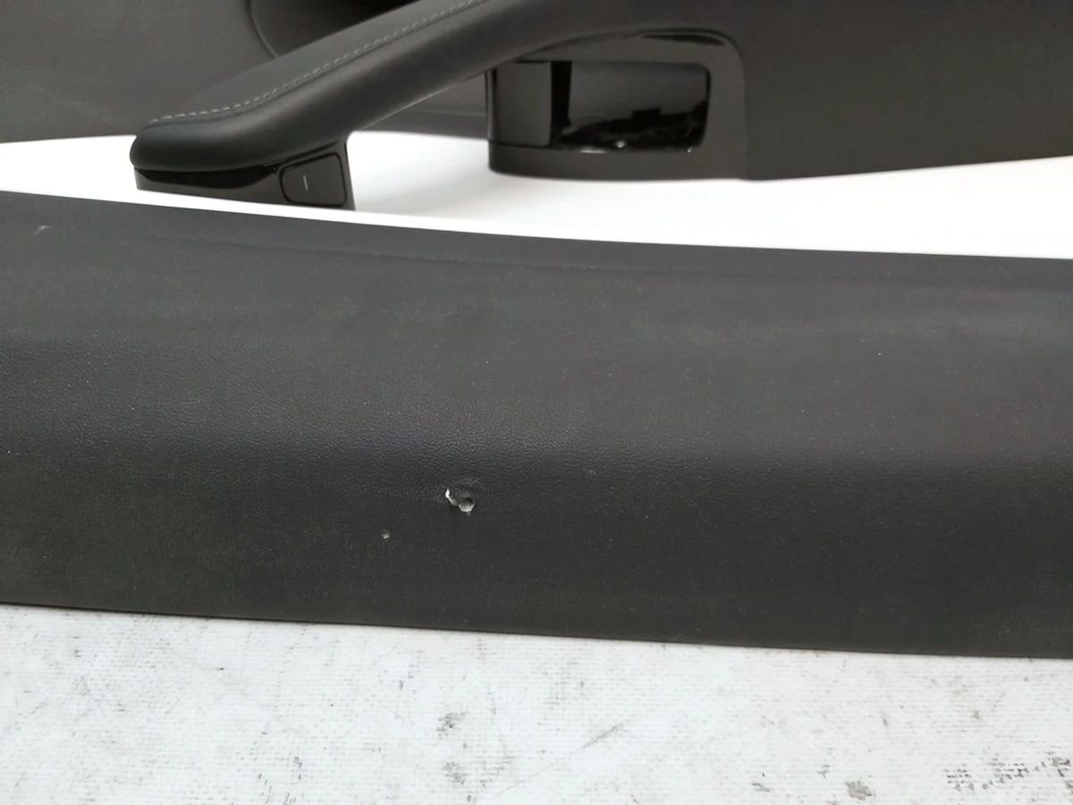 1 DOOR TRIM FRONT, LEFT HAND LEFT HAND DRIVE ASY, PREM WHITE without window lifter unit, speaker with damage Tesla model 3 1090409-92-L