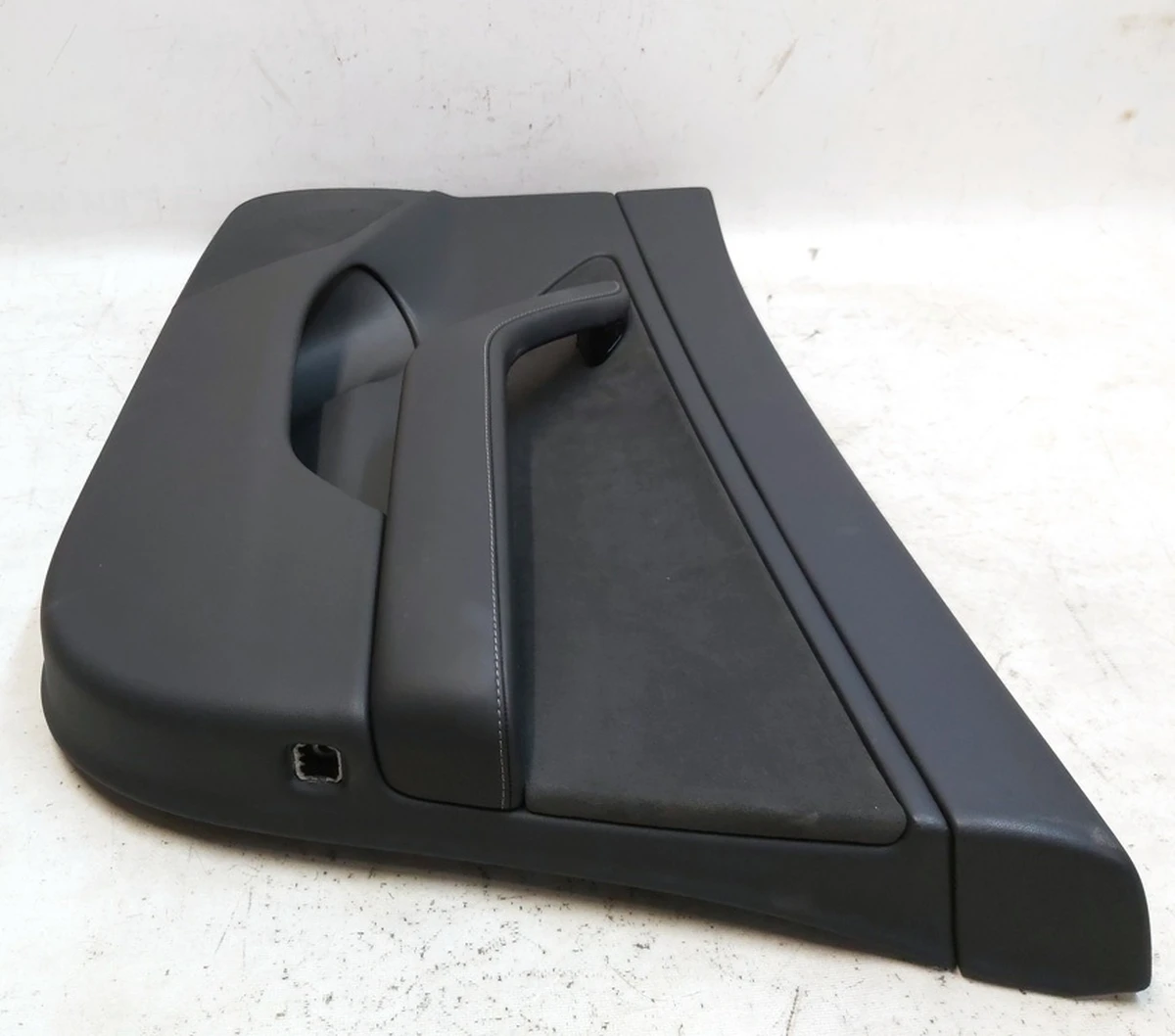 14 Карта двері передньої правої PREM BLACK з пошкодженням Tesla model 3 1090411-01-I