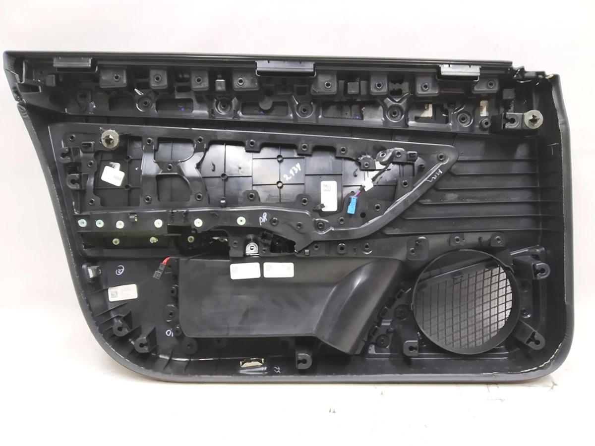 1 Карта двери передней правой PREM WHITE без блока стеклоподъемника и динамика Tesla model 3 1090411-02-H