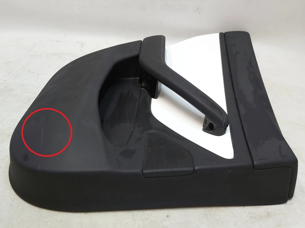 1 Rear left door card PREM WHITE with damage Tesla model 3 1090413-01-L