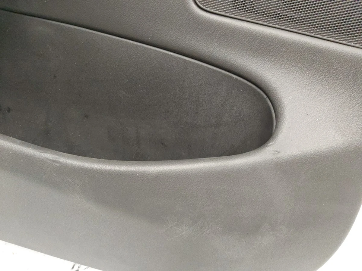 1 Карта дверей задніх лівих у зборі з бл. реєстр. скло. та динам. PREM BLACK (з ушкодж.) Tesla model 3 1090413-01-M