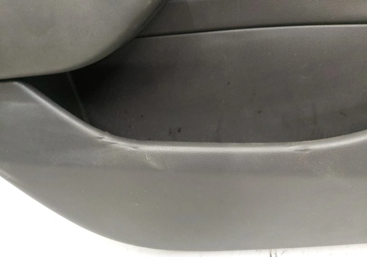 1 Карта дверей задніх лівих у зборі з бл. реєстр. скло. та динам. PREM BLACK (з ушкодж.) Tesla model 3 1090413-01-M