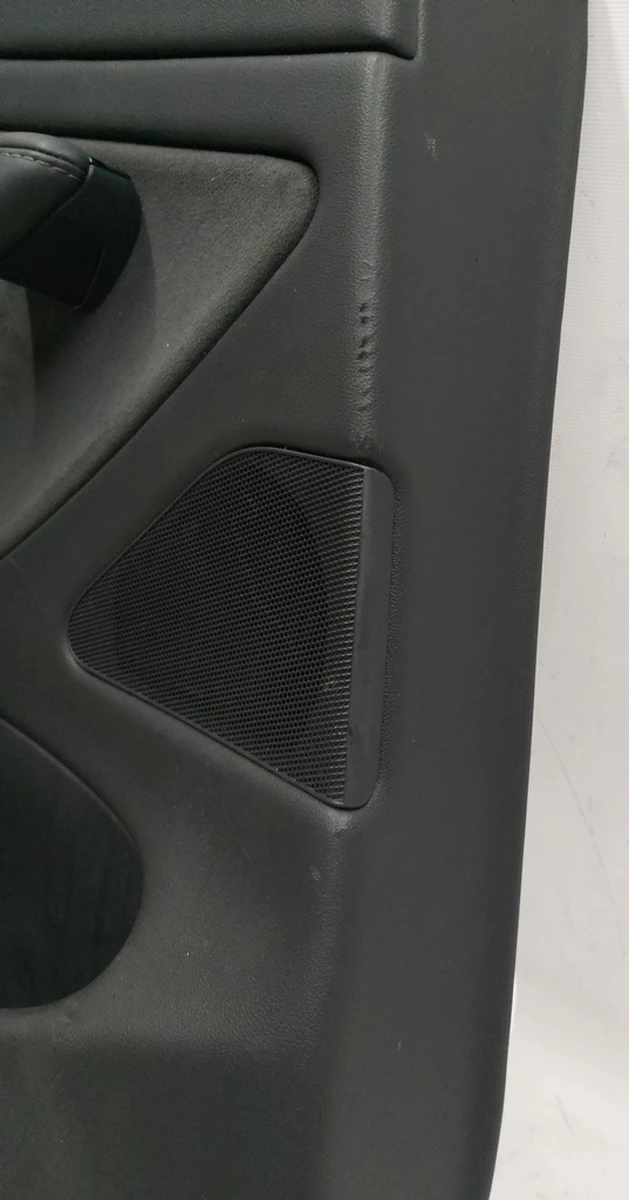 1 Карта дверей задніх лівих у зборі з бл. реєстр. скло. та динам. PREM BLACK (з ушкодж.) Tesla model 3 1090413-01-M