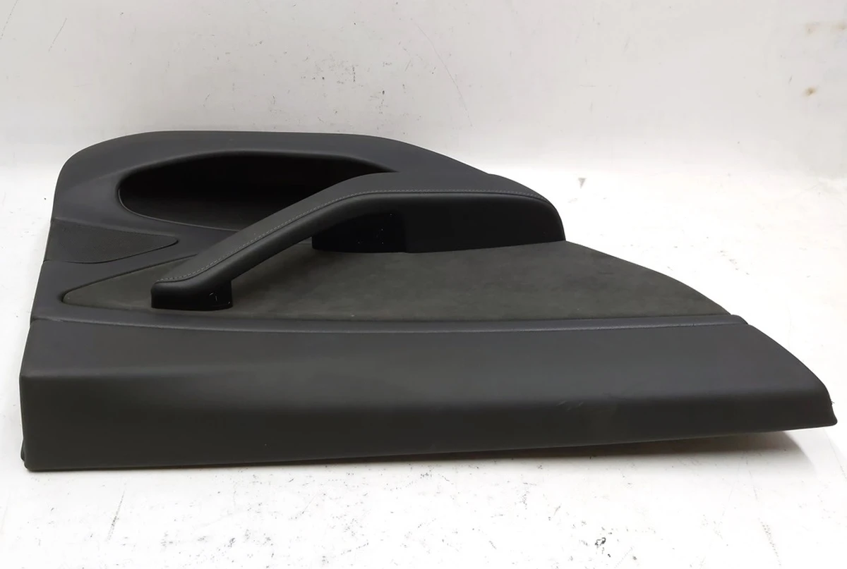 1 M3, DOOR TRIM, REAR LH, PREM BLACK speakers with damage Tesla model 3 1090413-01-M