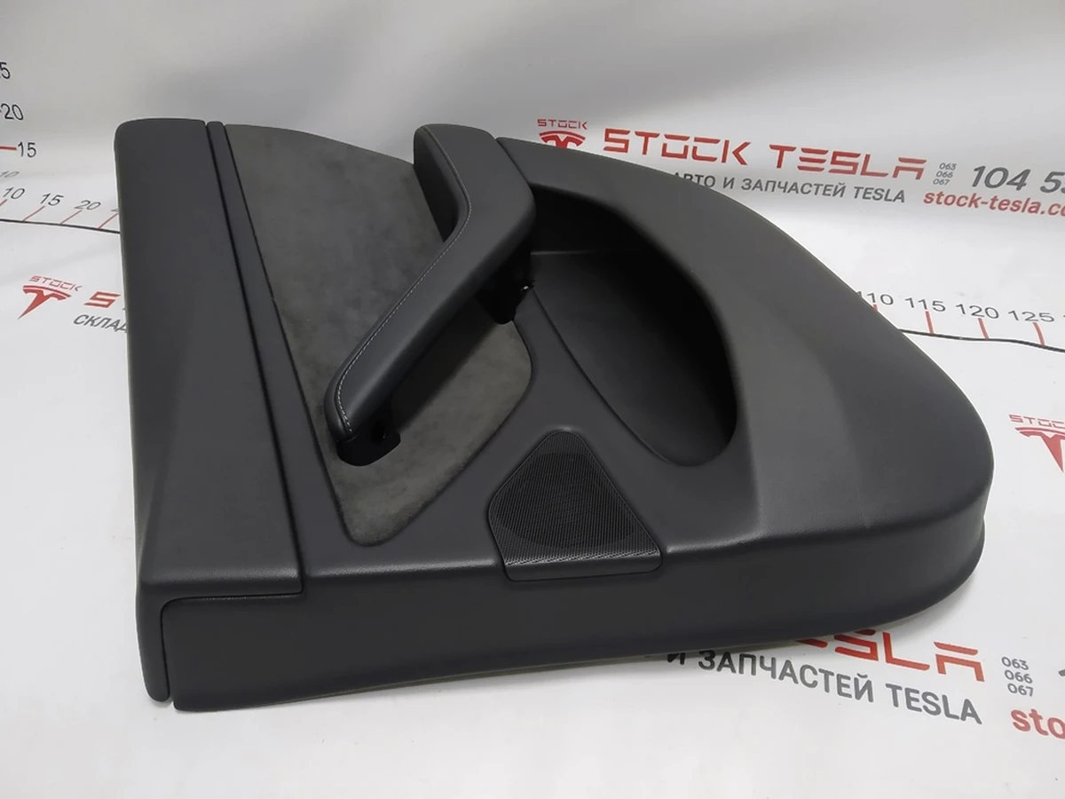 11 Rear right door card assembly PREM BLACK Tesla model 3 1090415-01-M