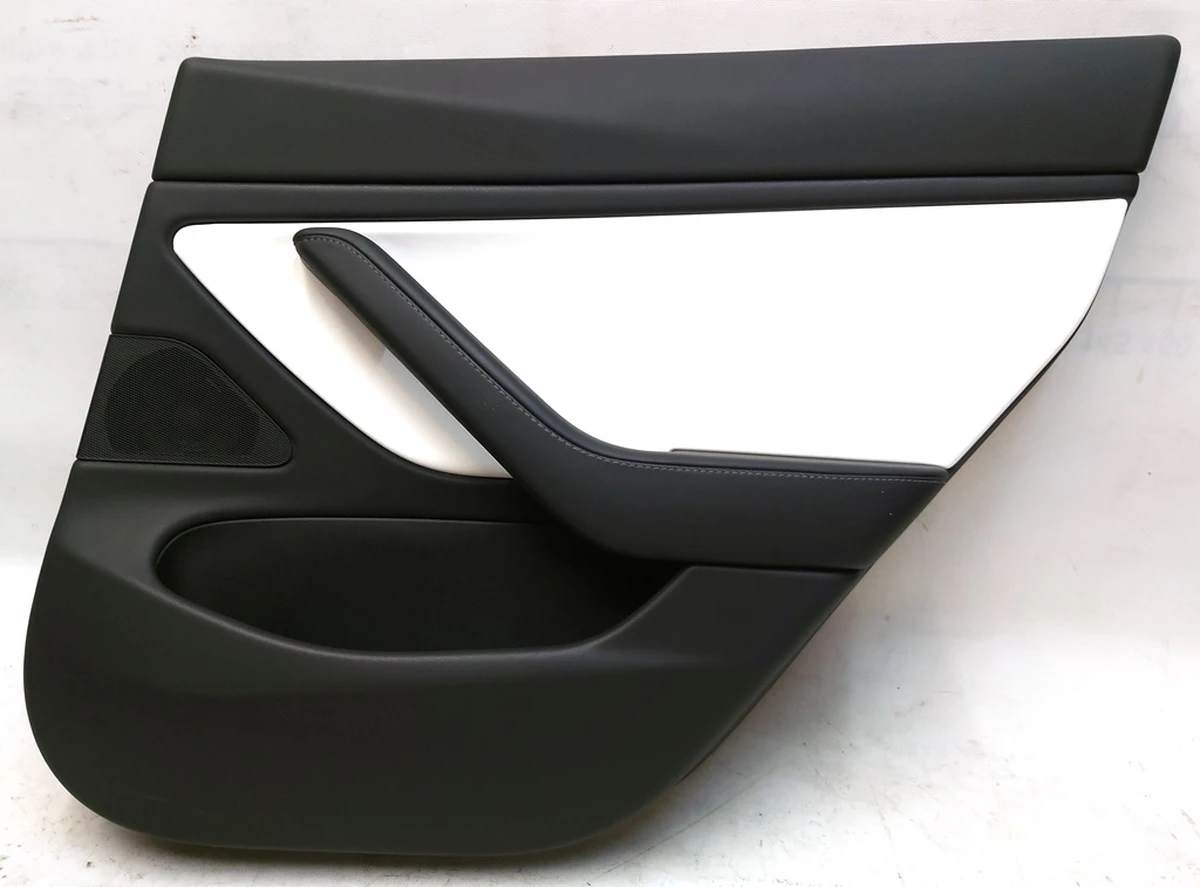 11 DOOR TRIM, REAR RH, PREM WHITE without power window unit with damage Tesla model 3 1090415-02-M