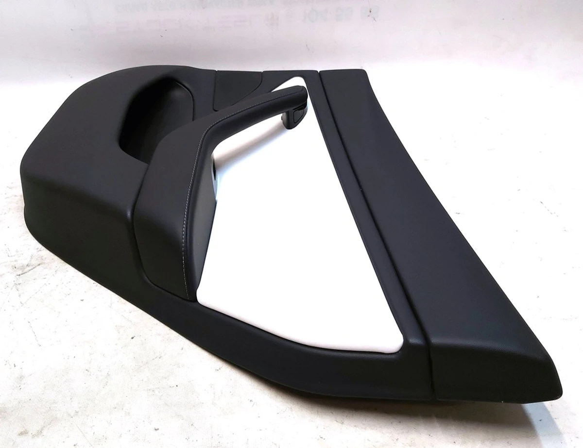 11 DOOR TRIM, REAR RH, PREM WHITE without power window unit with damage Tesla model 3 1090415-02-M