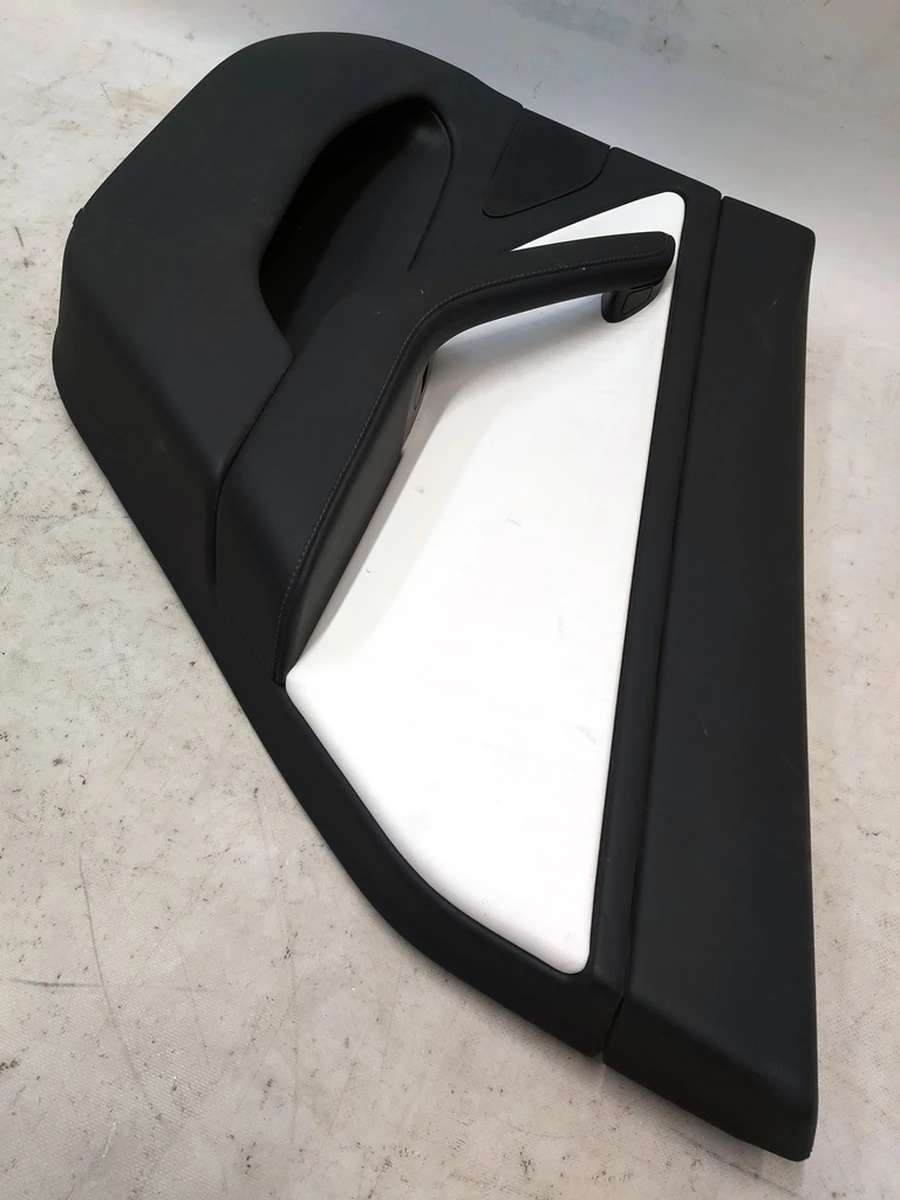11 DOOR TRIM, REAR RH, PREM WHITE without power window unit with damage Tesla model 3 1090415-02-M