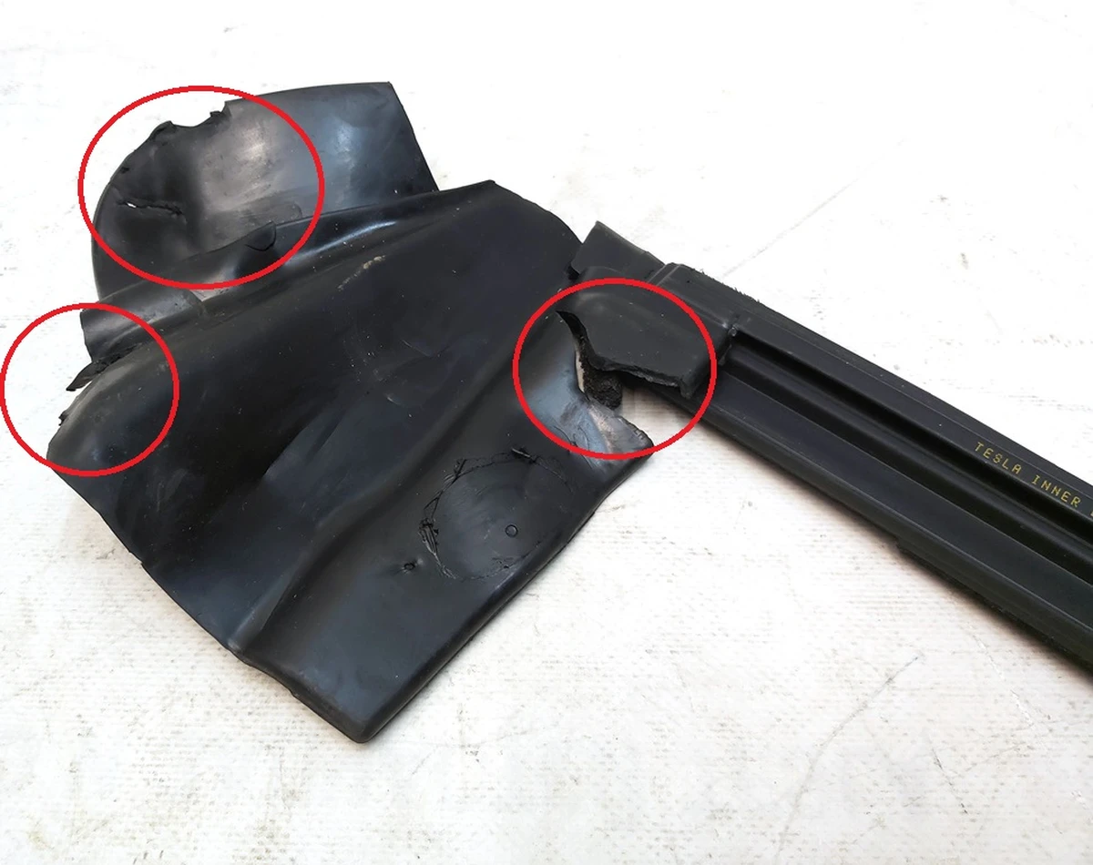 1 Уплотнитель стекла внутрений двери задней левой с повреждением Tesla model 3 1090503-00-F