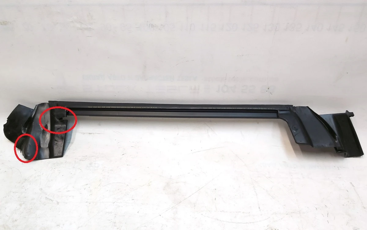 1 Уплотнитель стекла внутрений двери задней левой с повреждением Tesla model 3 1090503-00-F