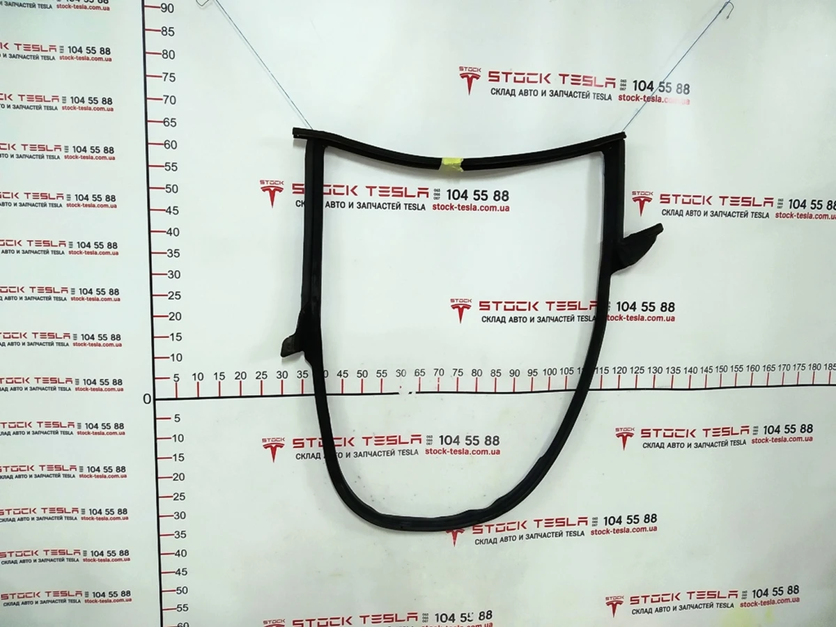 2 SEALS, REAR, BODY, PRIMARY, LH Tesla model 3 1090511-00-K