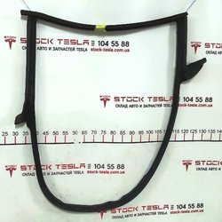 2 Ущільнювач дверного отвору заднього лівого Tesla model 3 1090511-00-K