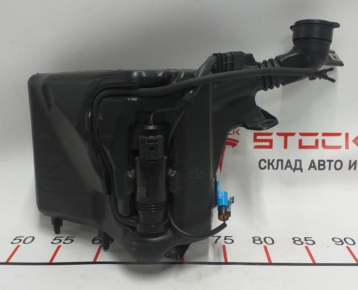 11 Бачок склоомивача в зборі Tesla Model 3 1090850-01-H