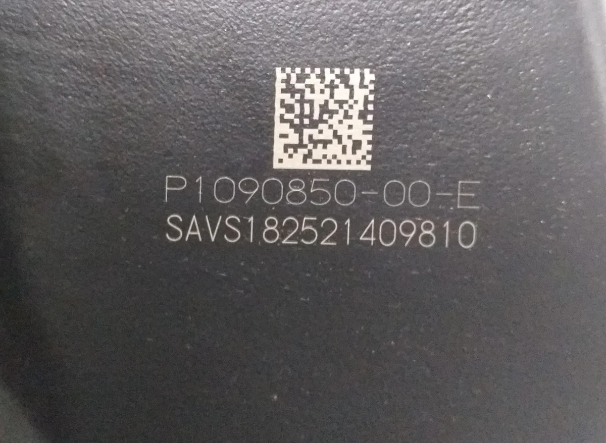 11 Бачок склоомивача в зборі Tesla Model 3 1090850-01-H