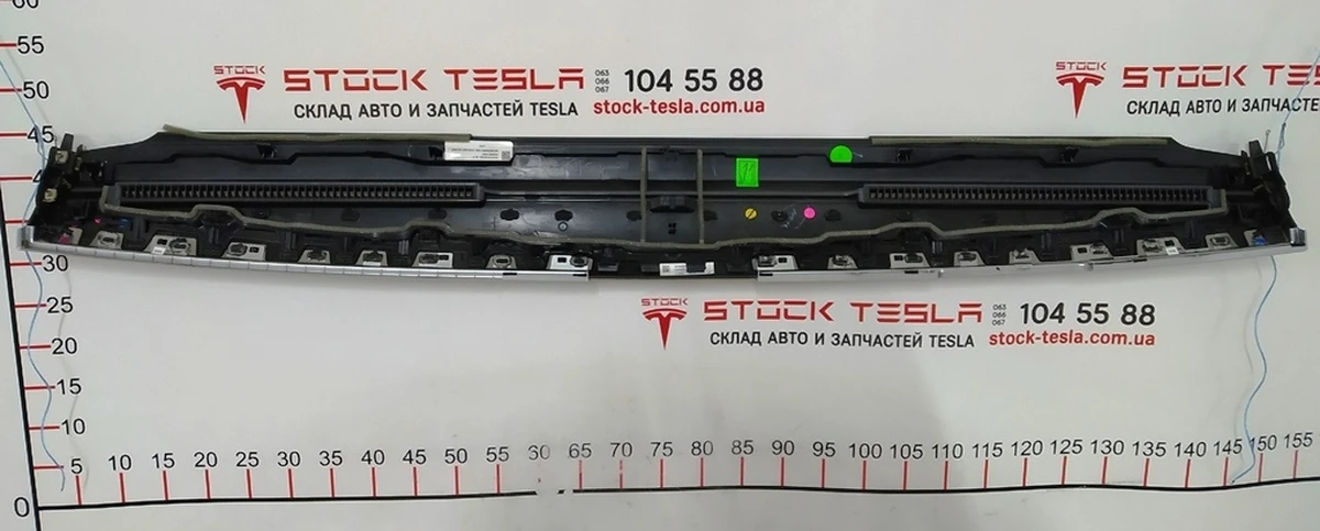 3 Декоративна накладка інструментальної панелі (дерево) Tesla model 3, model Y 1091225-00-F