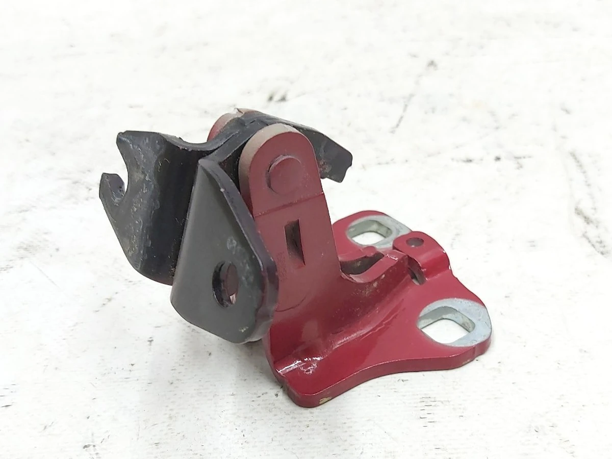 2 Петля двери задней правой нижняя PPMR Tesla model 3 1091330-00-F
