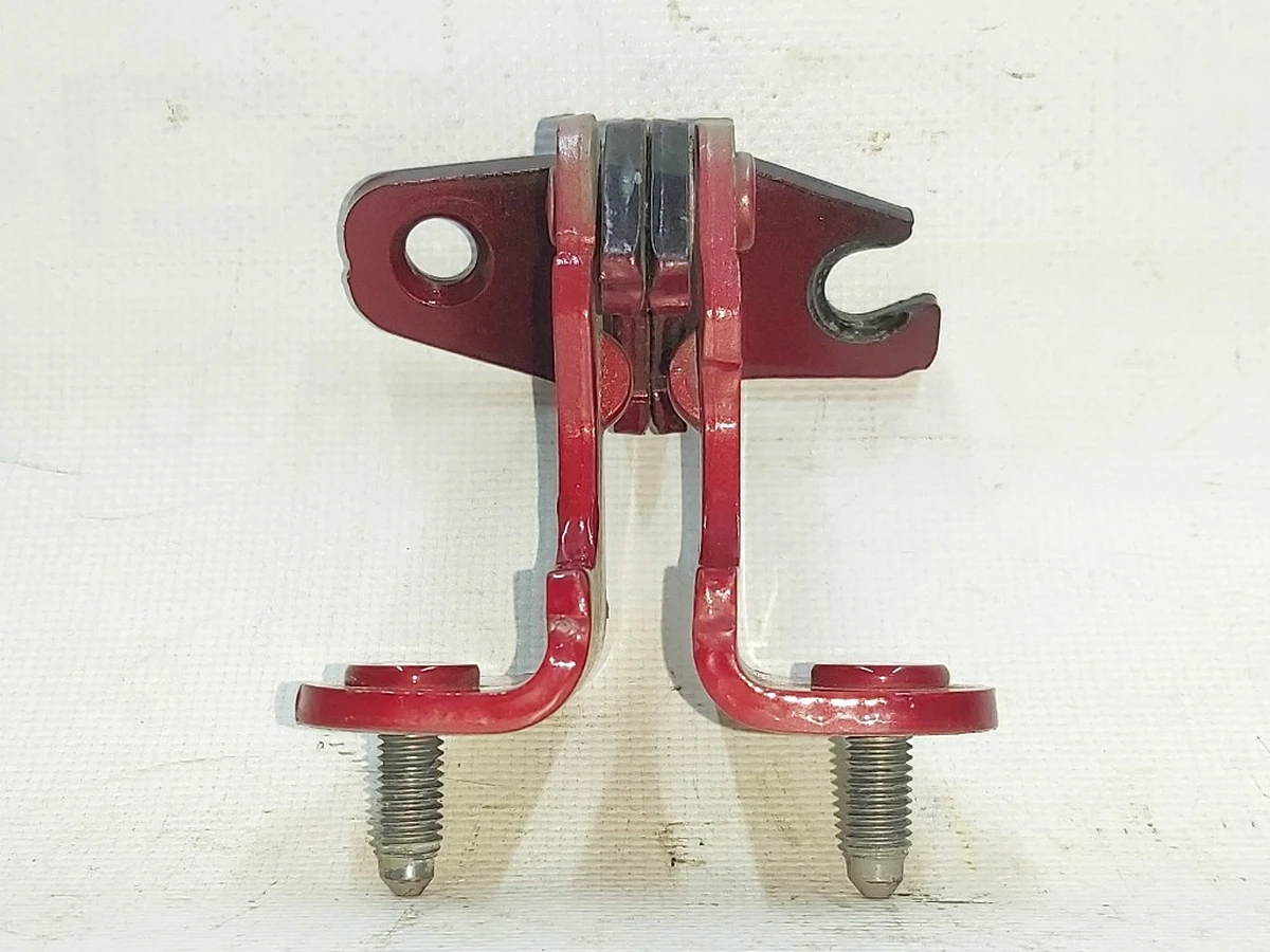 1 Петля двері задньої правої верхня PPMR Tesla model 3 1091332-00-F