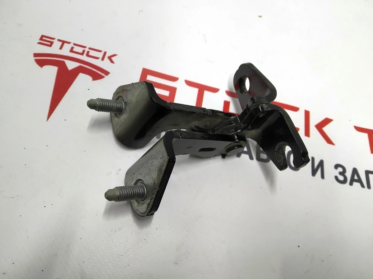 1 Петля двери задней левой верхняя PBSB Tesla model 3 11091333-00-F