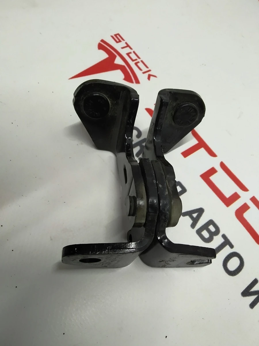 1 Петля двери задней левой верхняя PBSB Tesla model 3 11091333-00-F