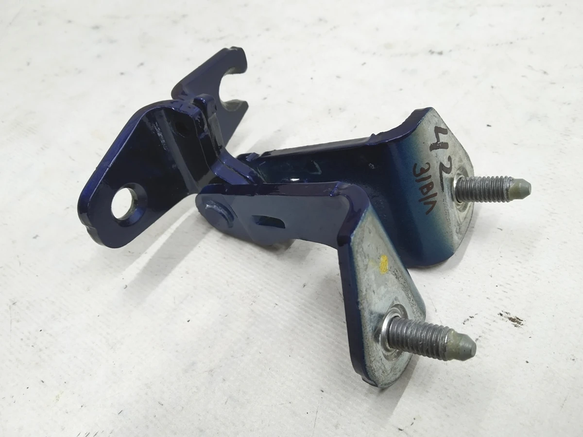 1 Петля двери задней левой верхняя PPSB Tesla model 3 11091333-00-F