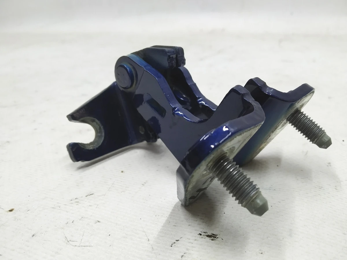 1 Петля двери задней левой верхняя PPSB Tesla model 3 11091333-00-F