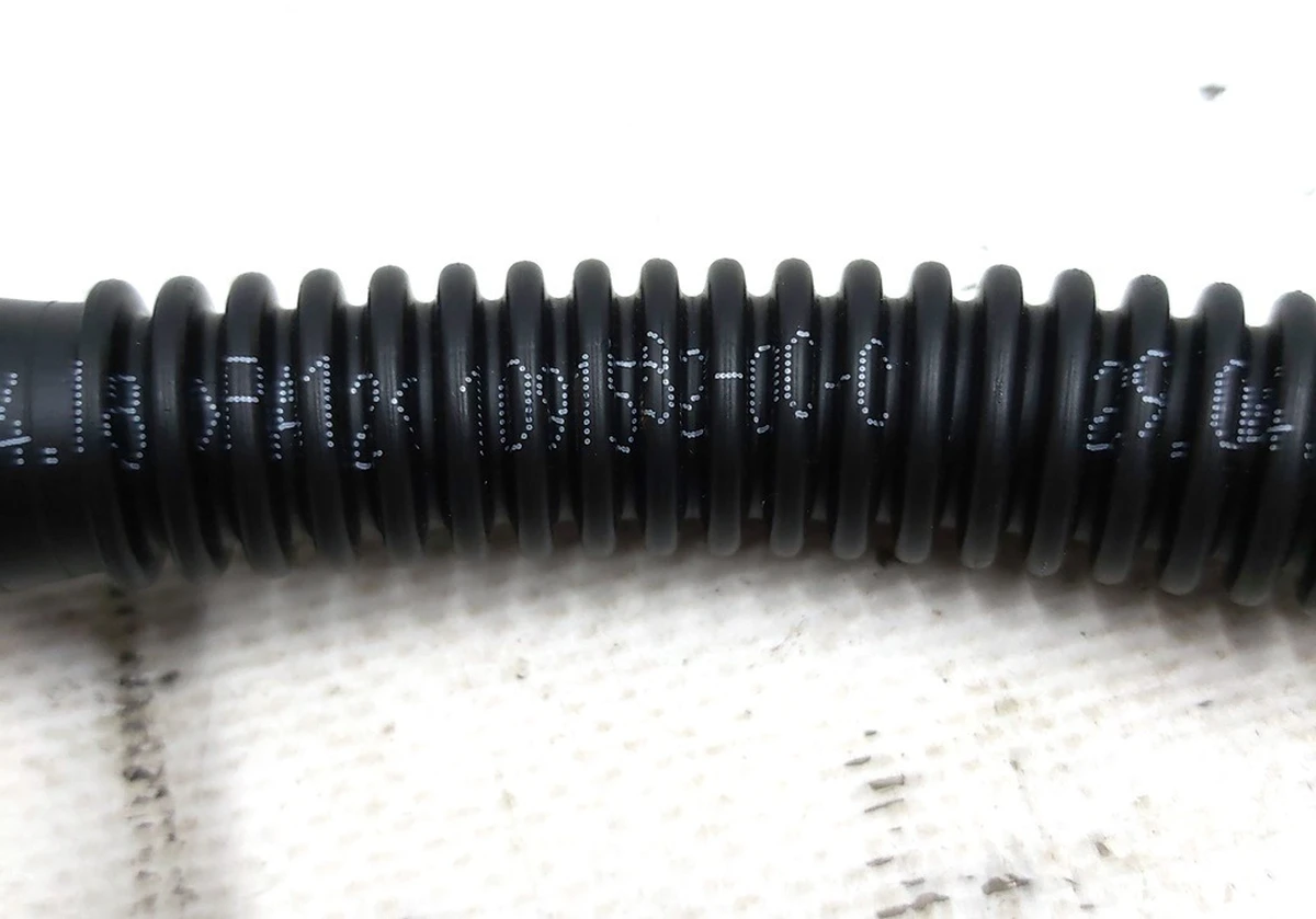 Cooling system branch pipe of the main battery LR Tesla model 3 1091582-00-C