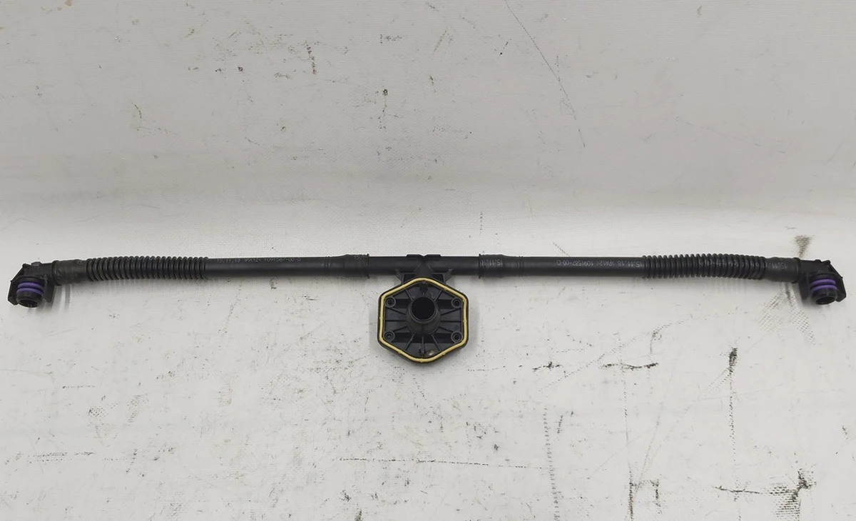 Cooling system branch pipe of the main battery (RWD) MR Tesla model 3 1091587-00-C