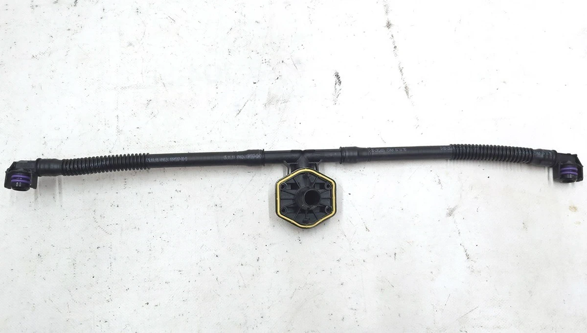 Патрубок системи охолодження основної батареї MR у зборі Tesla model 3 1091587-00-D