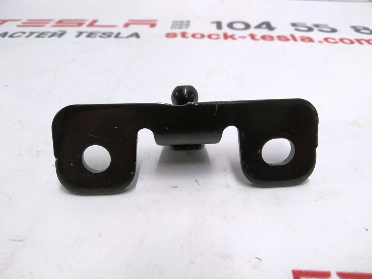 1 Кронштейн амортизатора капота верхний левый правый Tesla Model 3 1091870-00-B