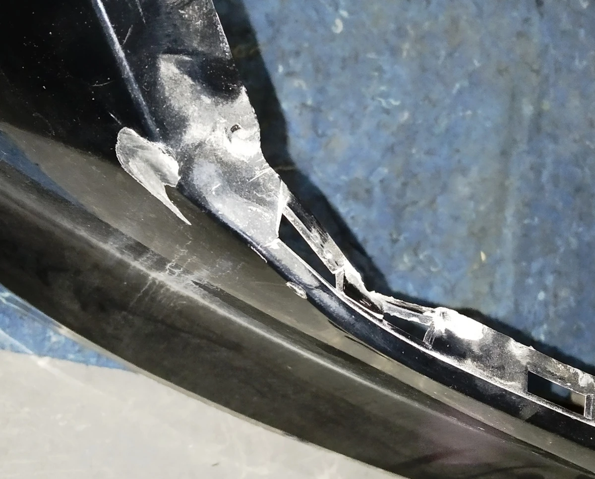 MX FRONT FASCIA 2.5 ASSY, SVC, SOLID BLACK-PBSB (DAMAGED) Tesla model X 1091879-S1-A