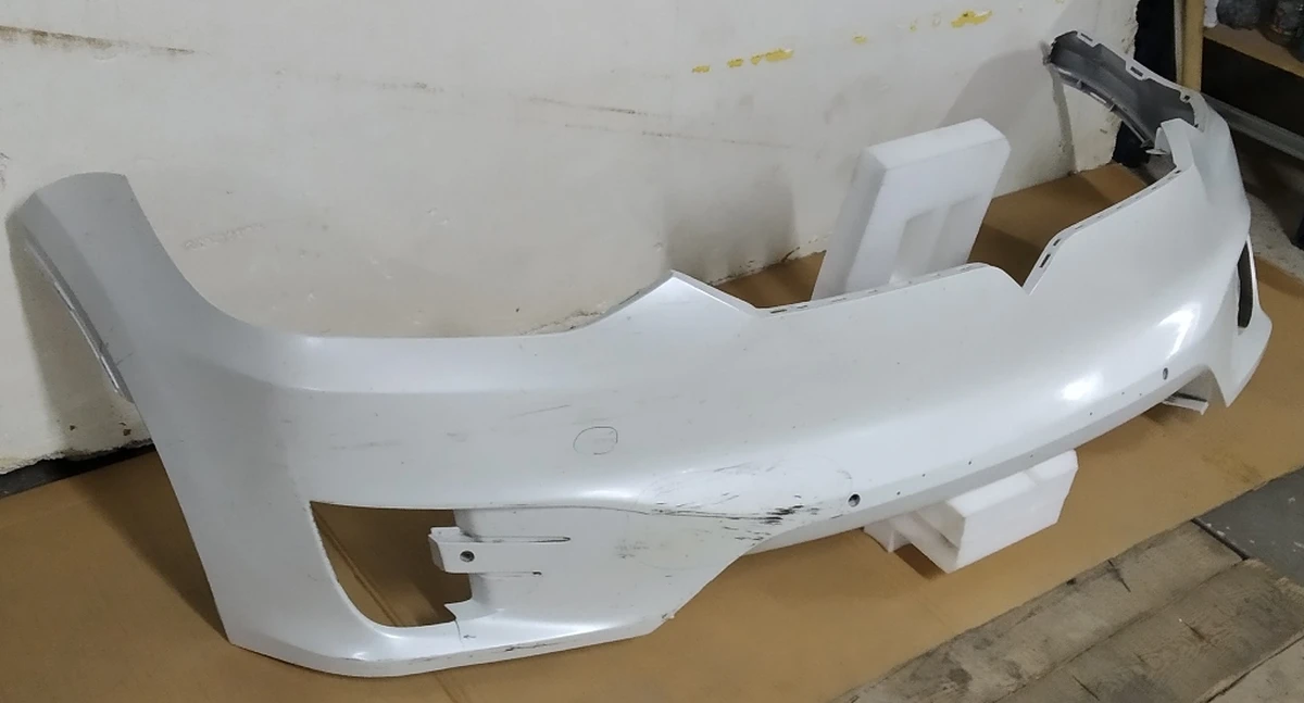 Бампер передній (AUTOPILOT) PEARL WHITE MULTI-COAT-PPSW в зборі з кронш. креп. парктроников і противотум. фар (з пошкодженим.) Tesla model X 1091879-S3-A