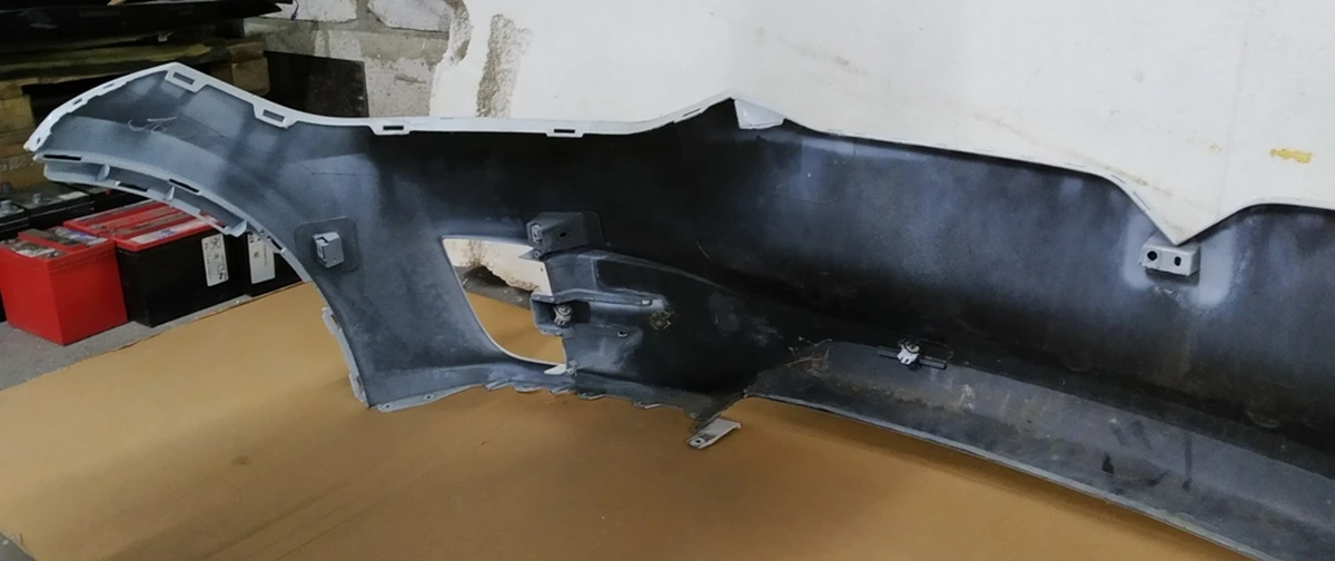 Бампер передній (AUTOPILOT) PEARL WHITE MULTI-COAT-PPSW в зборі з кронш. креп. парктроников і противотум. фар (з пошкодженим.) Tesla model X 1091879-S3-A