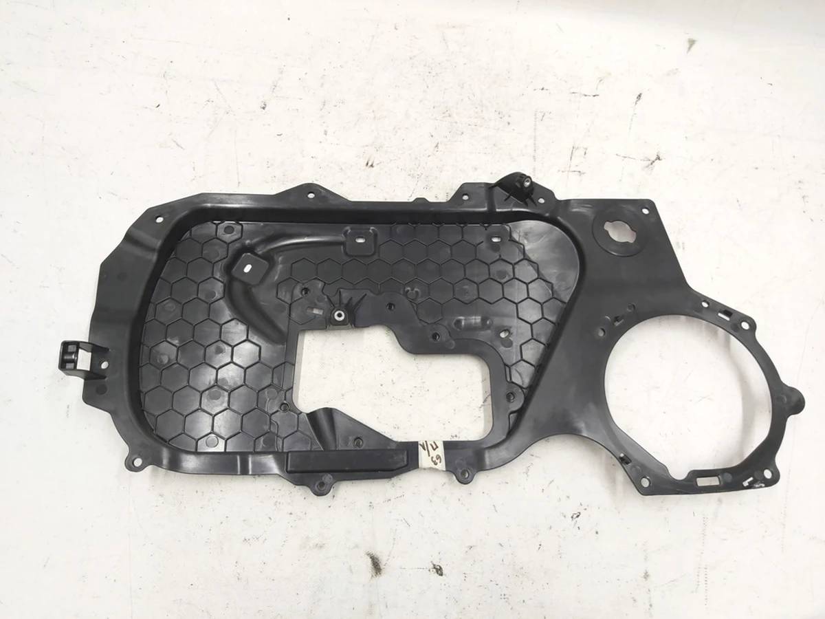 1 M3S FR LH CLOSEOUT PANEL ASSY  Tesla model 3 1092146-00-D