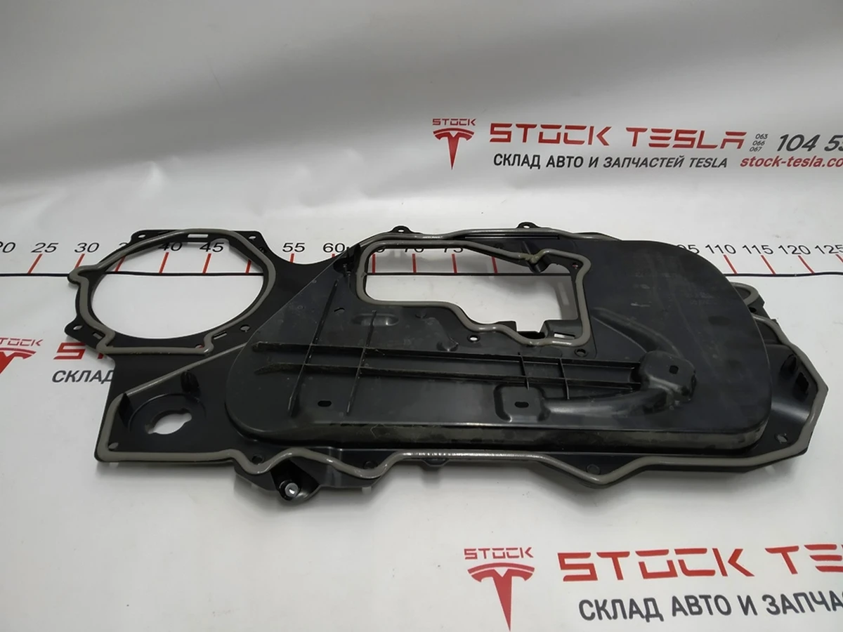 1 FR RH CLOSEOUT PANEL ASSY Tesla Model 3 1092147-00-D