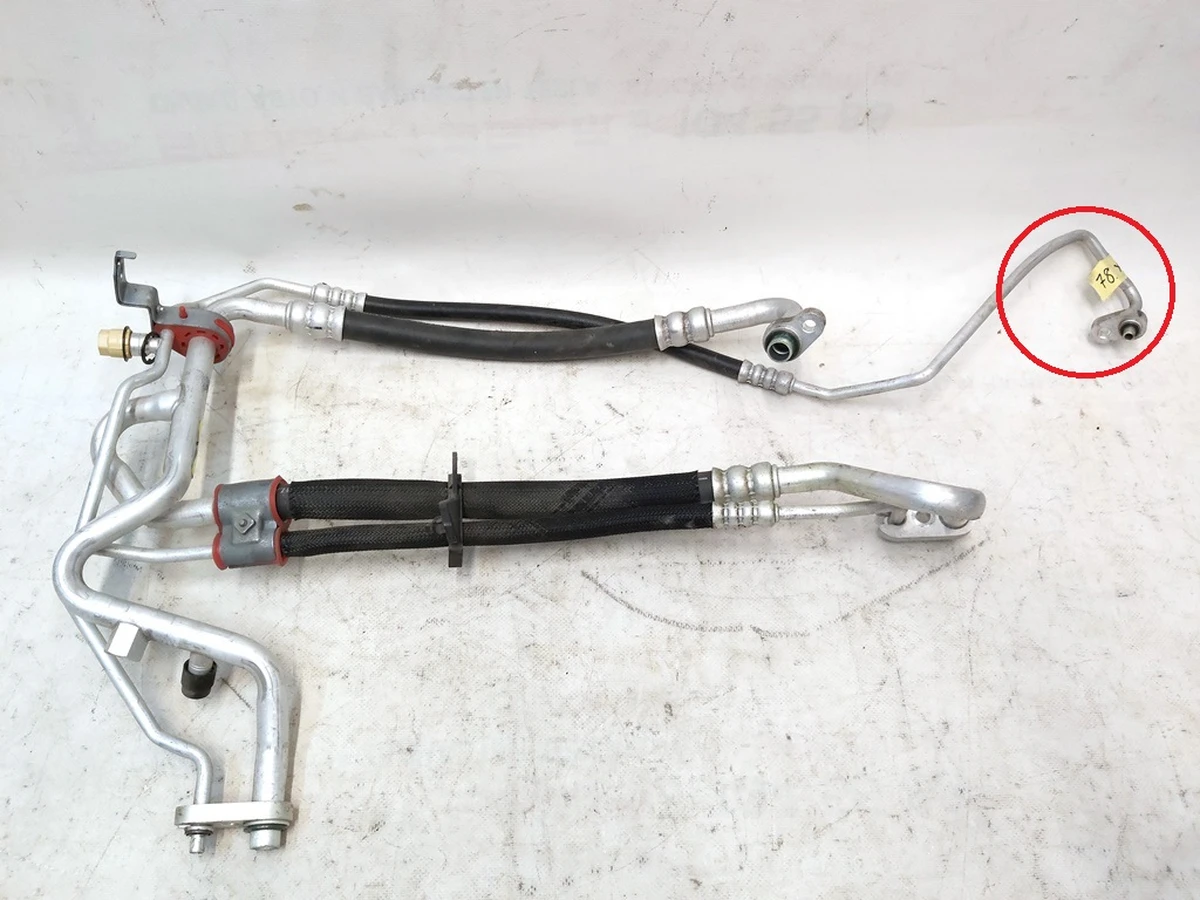3 Трубопровід кондиціонера R1234YF з пошкодженням Tesla model 3 1092157-00-F