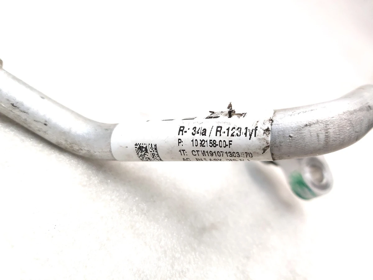 10 Трубопровід кондиціонера випускний Tesla model 3 1092158-00-F