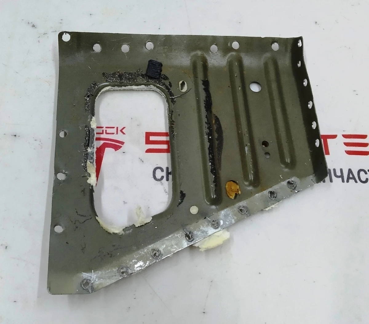 44 Quarter Front Left Inner Motor Shield Body Panel Lower Left Tesla model 3 1092173-S0-B