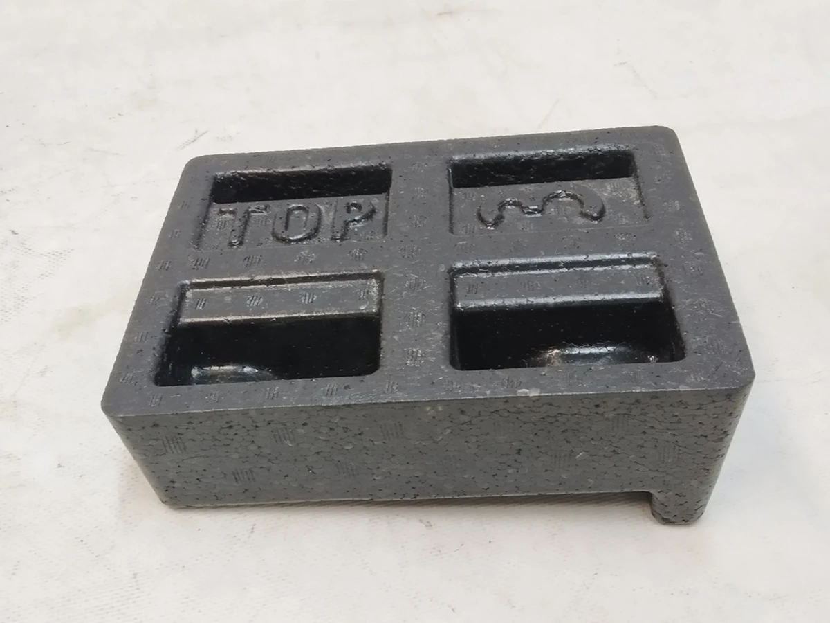 14 Панель заповнення пустот (2-й ряд сидінь) опора підлоги лівий Tesla model X 1092179-00-B