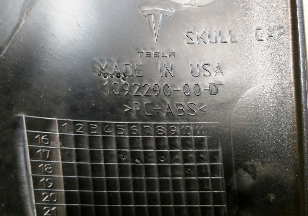 3 Накладка дзеркала зовнішнього лівого верхня (шкаралупа) MIDNIGHT SILVER METALLIC-PMNG Tesla model 3 1092290-12-D
