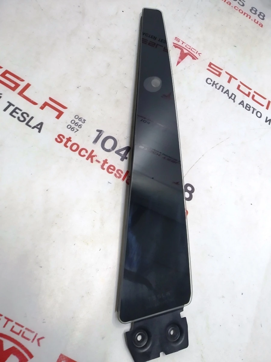 12 Накладка стійки B зовнішня ліва (скло) Tesla model X 1092311-98-F