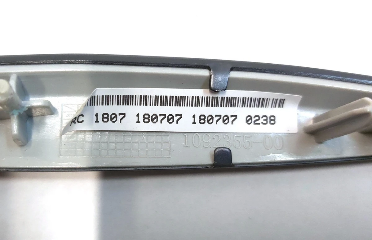 Молдинг GRAPHITE облицювання стійки C нижньої правої з пошкодженням Tesla model S REST 1051769-S2-F