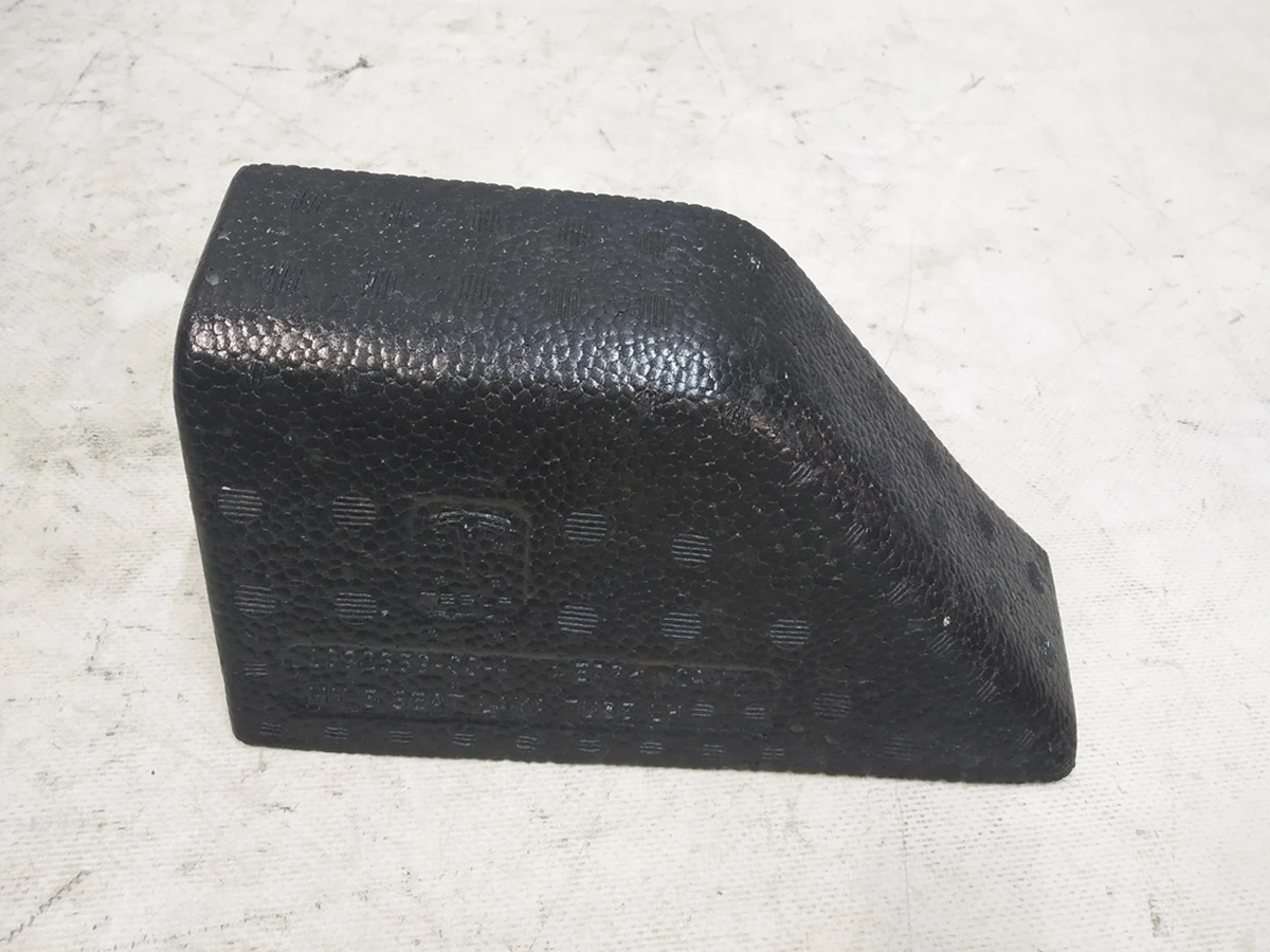 18 Упор настилу багажника (пінопласт) лівий 5 місць Tesla model X 1092559-00-B