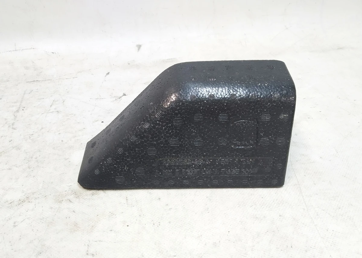 17 Упор настила багажника (пенопласт) правый 5 мест Tesla model X 1092560-00-A