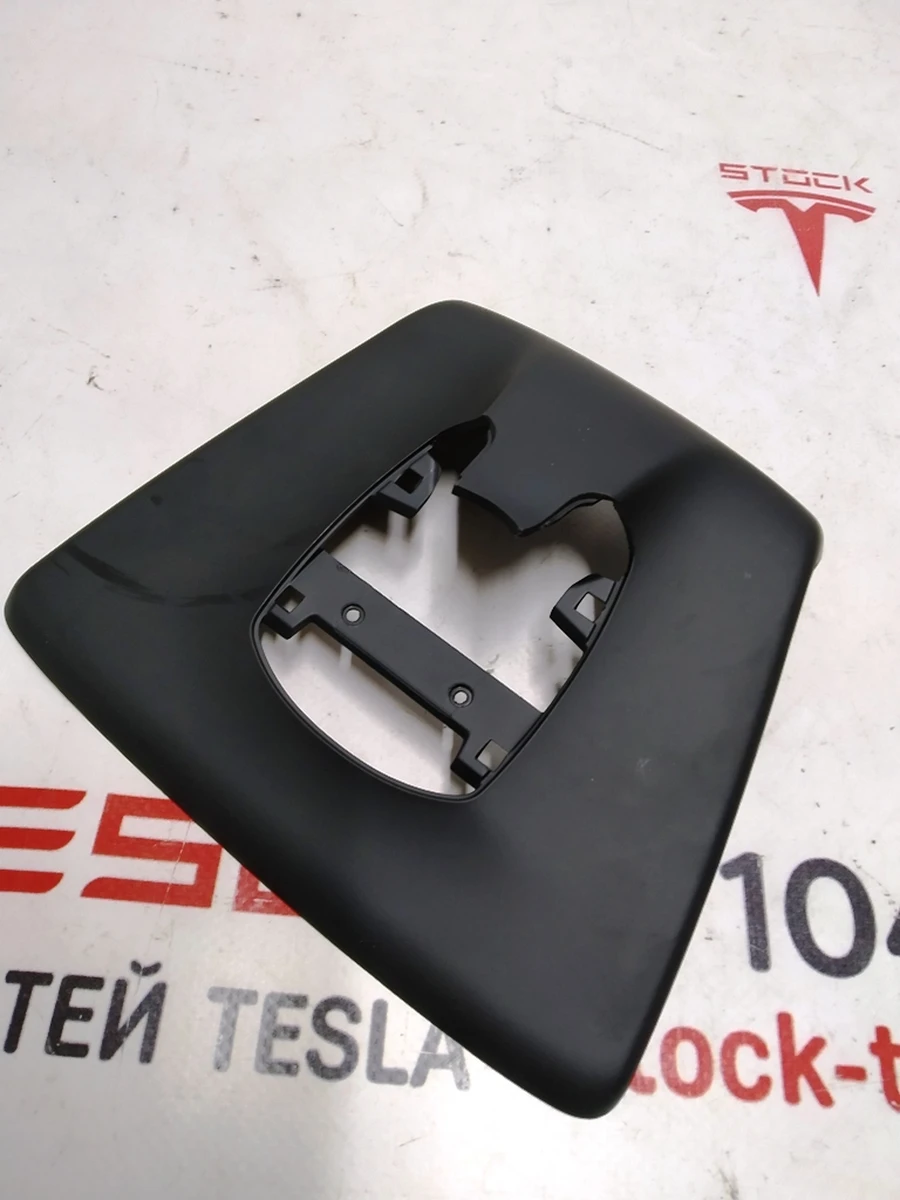 5 Облицювання кронштейна дзеркала заднього виду та камери TRIPLE верхнє Tesla model X 1092605-01-D