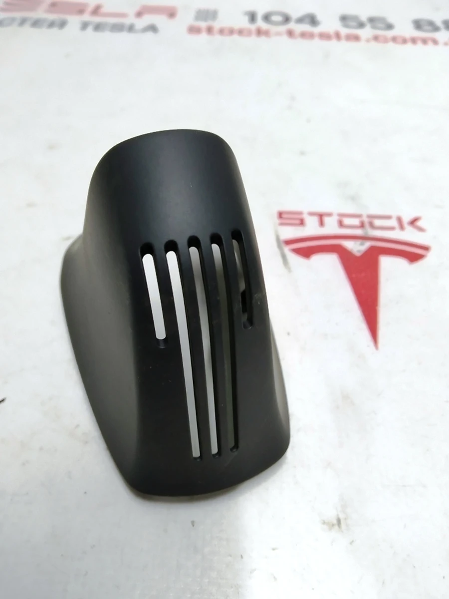 8 Облицовка кронштейна зеркала заднего вида нижняя Tesla model S REST 1092616-01-E